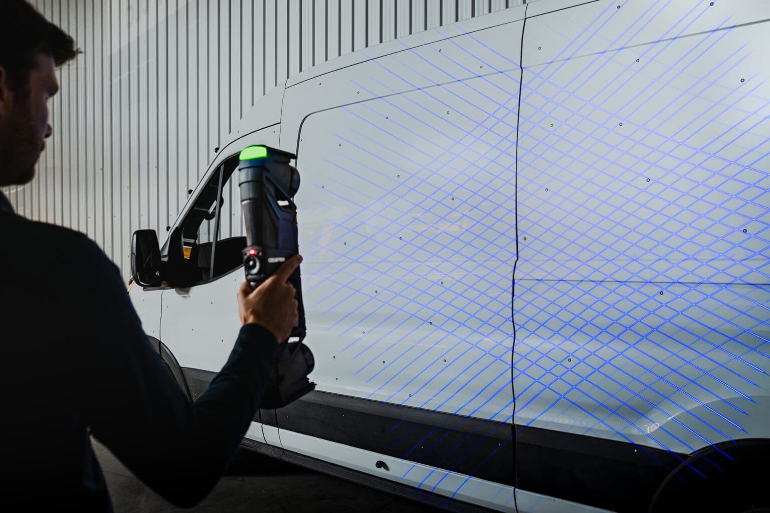 Handscan Presentamos el nuevo escáner 3D para piezas grandes, HandySCAN 3D MAX ...